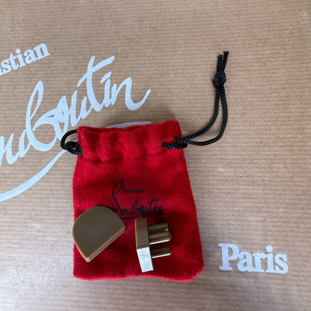 Christian Louboutin Babel Clou 150 Patent Nude/Rouge Spiked Heel Pumps Size 39 - Picture 10 of 13